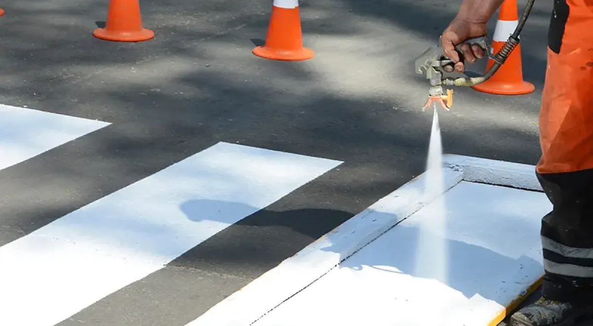 PEINTURE ROUTIERE.JPEG