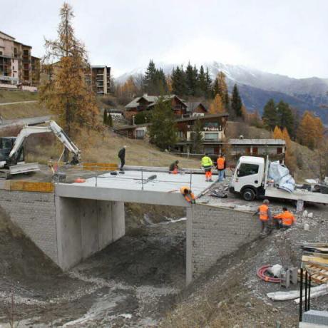 super-sauze-le-nouveau-tunnel-pour-skieur