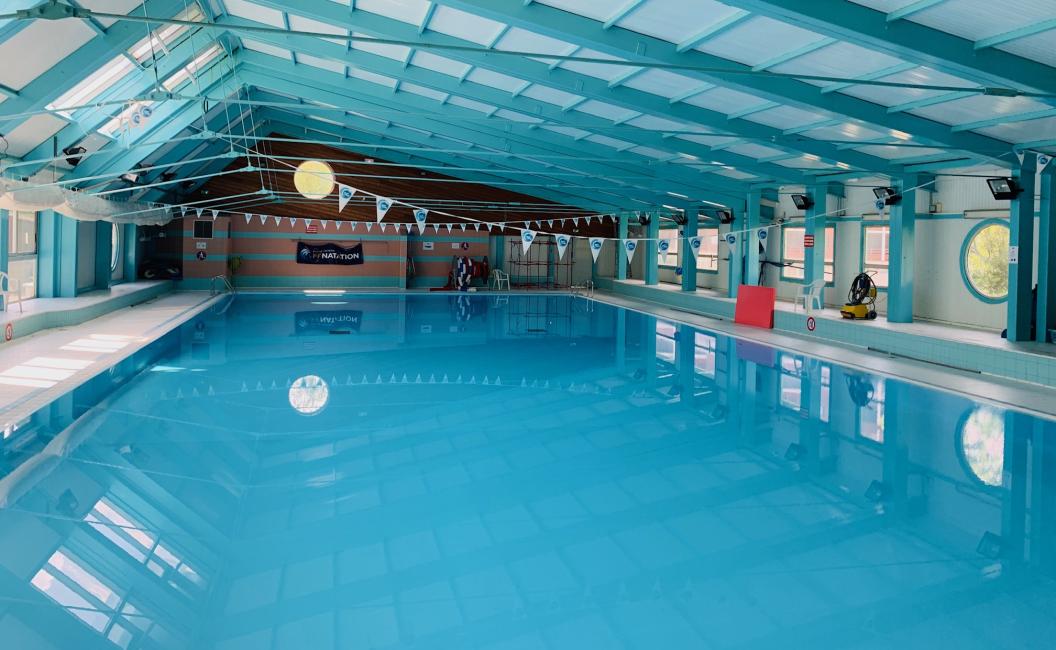 l'été à la piscine du Sauze